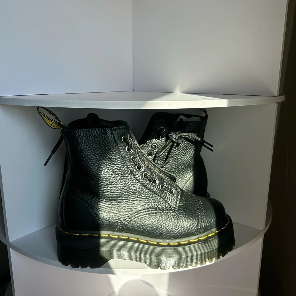 Doc martens (Sinclair) - Picture 2 of 4